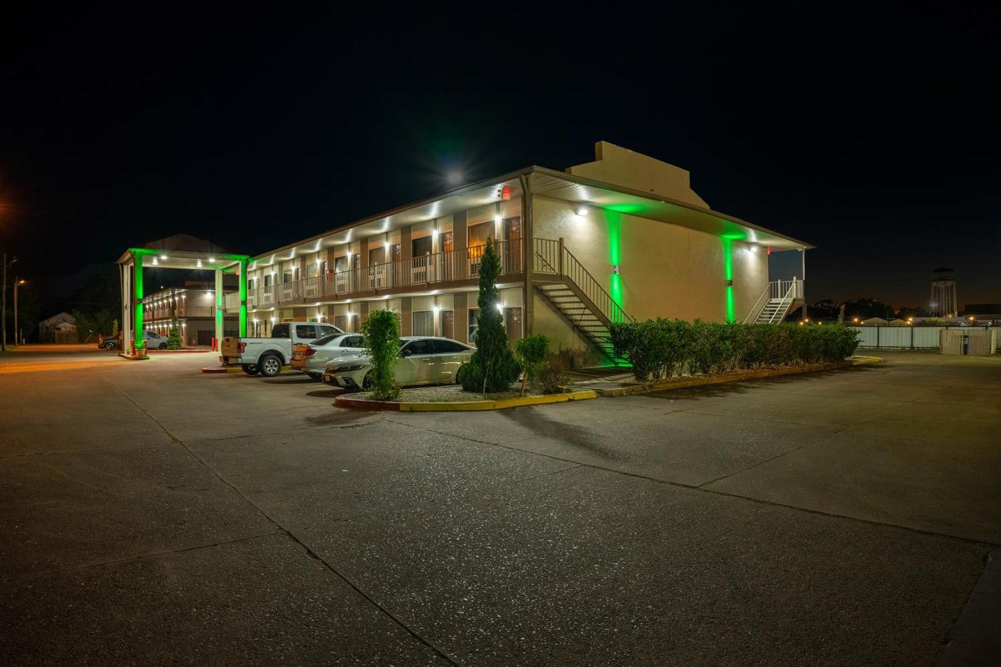 Regency Inn & Suites By Oyo Bay City Tx Eksteriør bilde