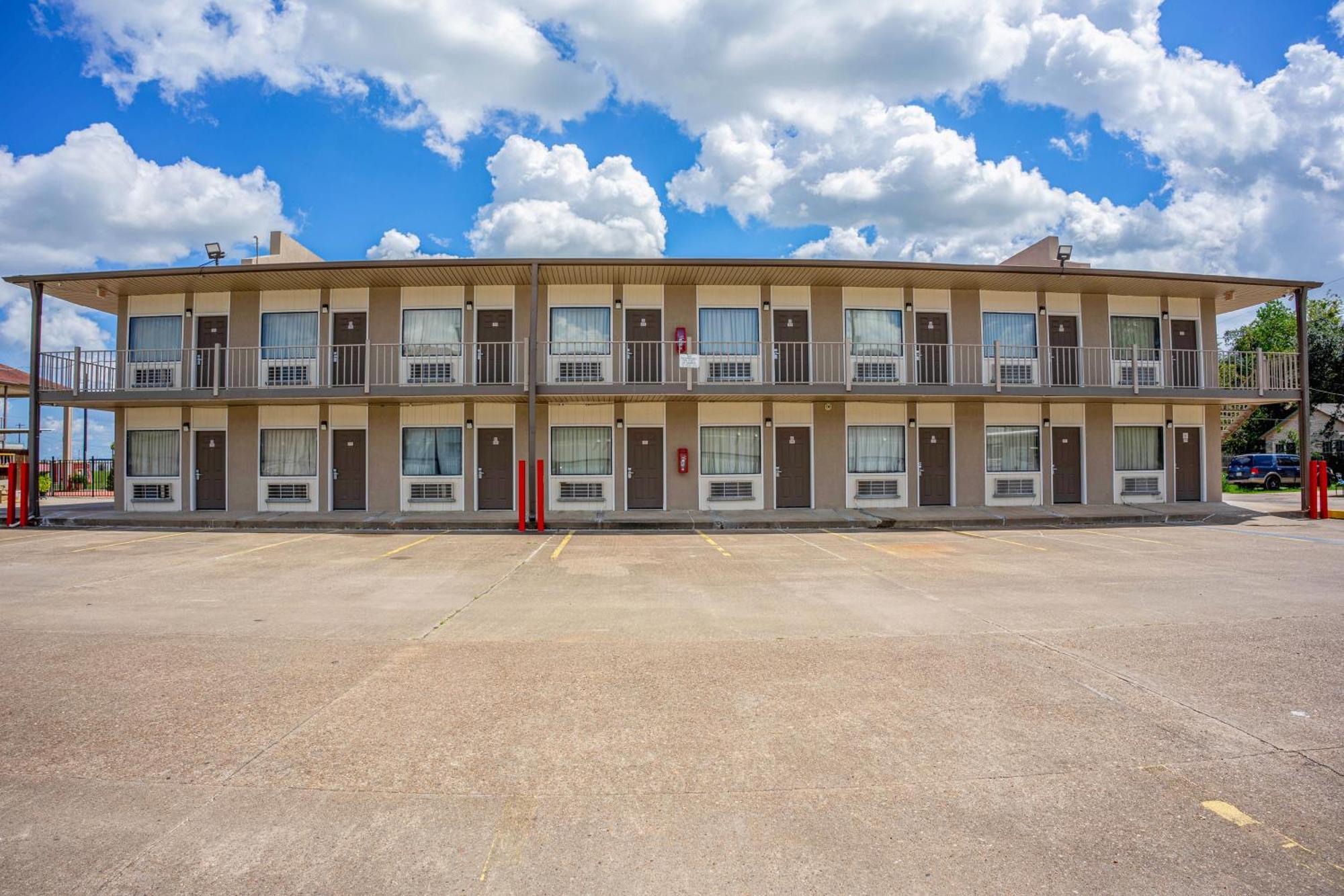 Regency Inn & Suites By Oyo Bay City Tx Eksteriør bilde